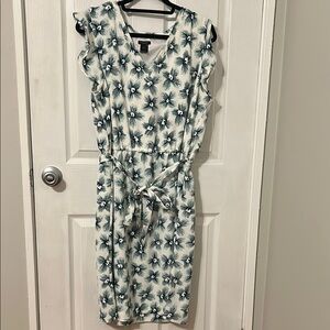 Floral Print Dress in White and Green